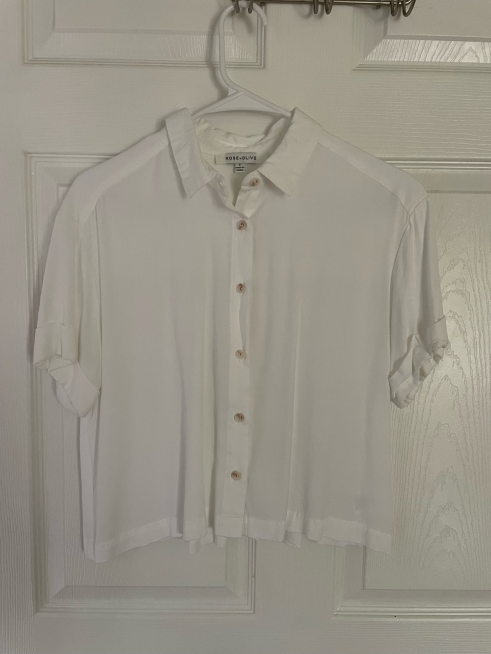 Rose & Olive White Button Front Short Sleeve Shirt size S